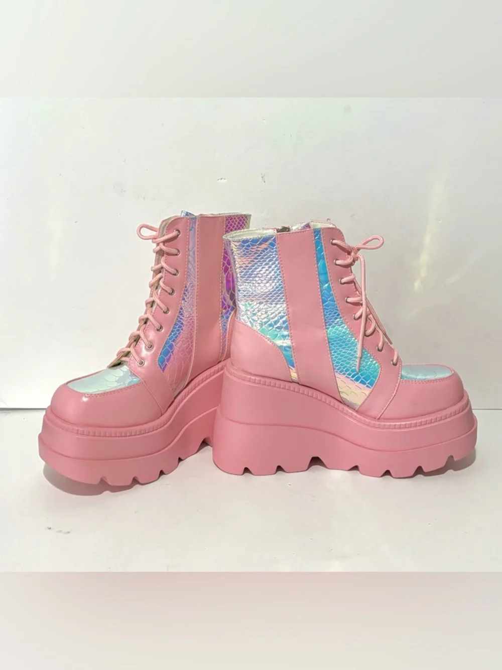 Cape Robbin X LASR Exclusive RADIO Pink Poison Pink Platform Boots Size 11